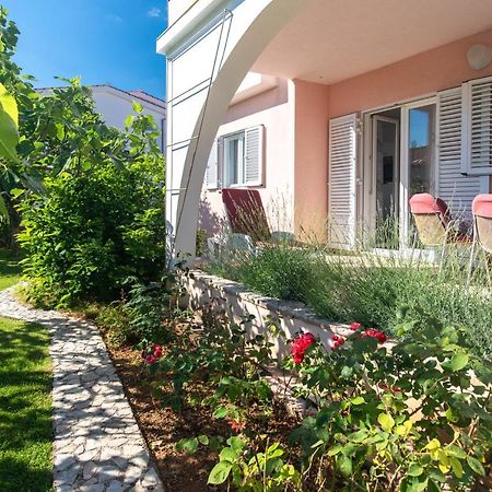 Apartment Lavanda With Beautiful Garden Krk Town Εξωτερικό φωτογραφία