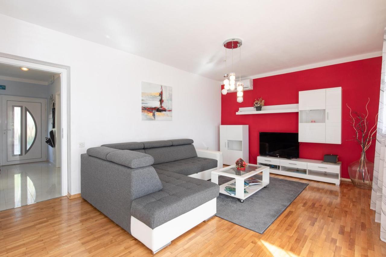 Apartment Lavanda With Beautiful Garden Krk Town Εξωτερικό φωτογραφία