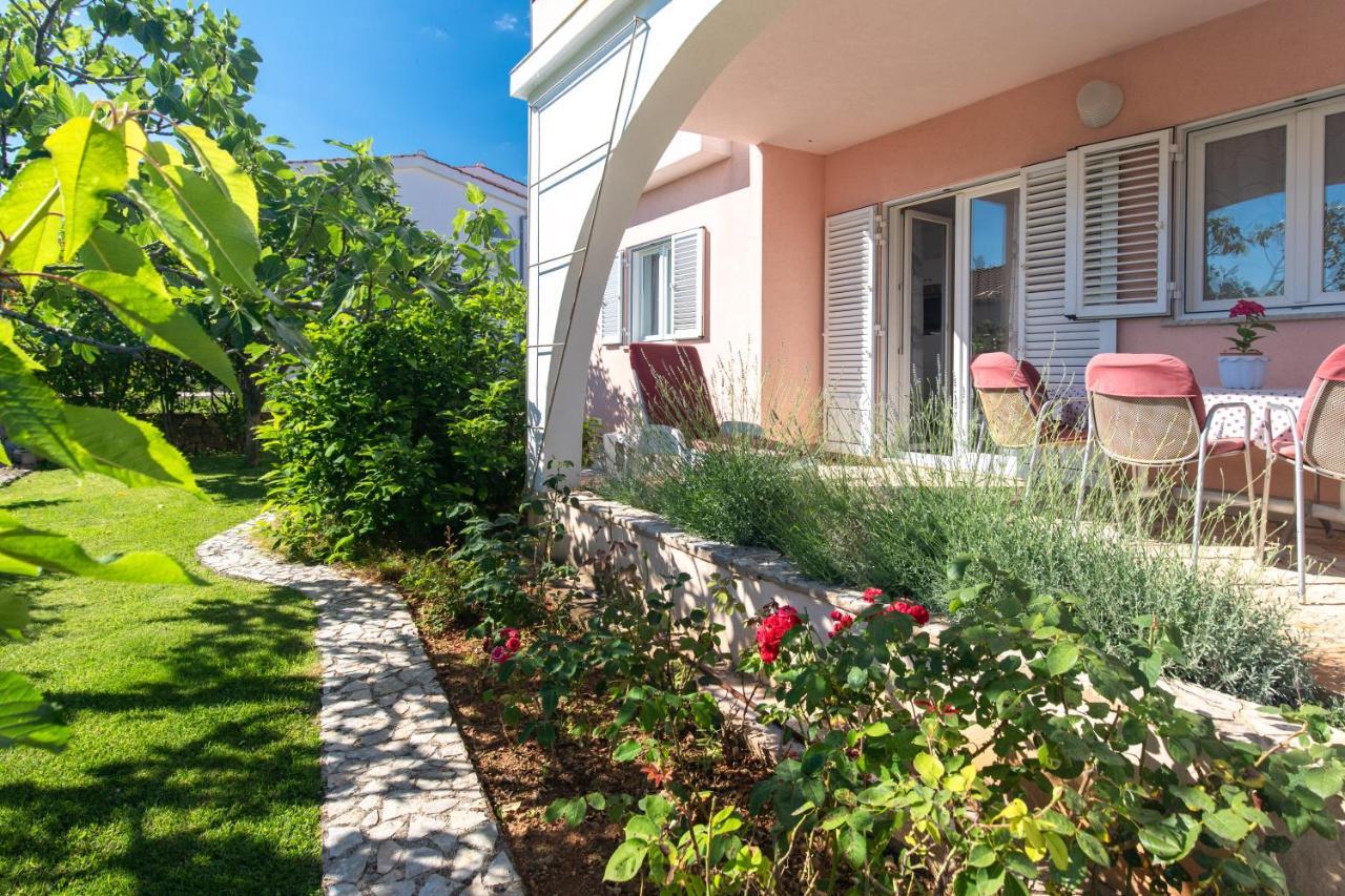 Apartment Lavanda With Beautiful Garden Krk Town Εξωτερικό φωτογραφία