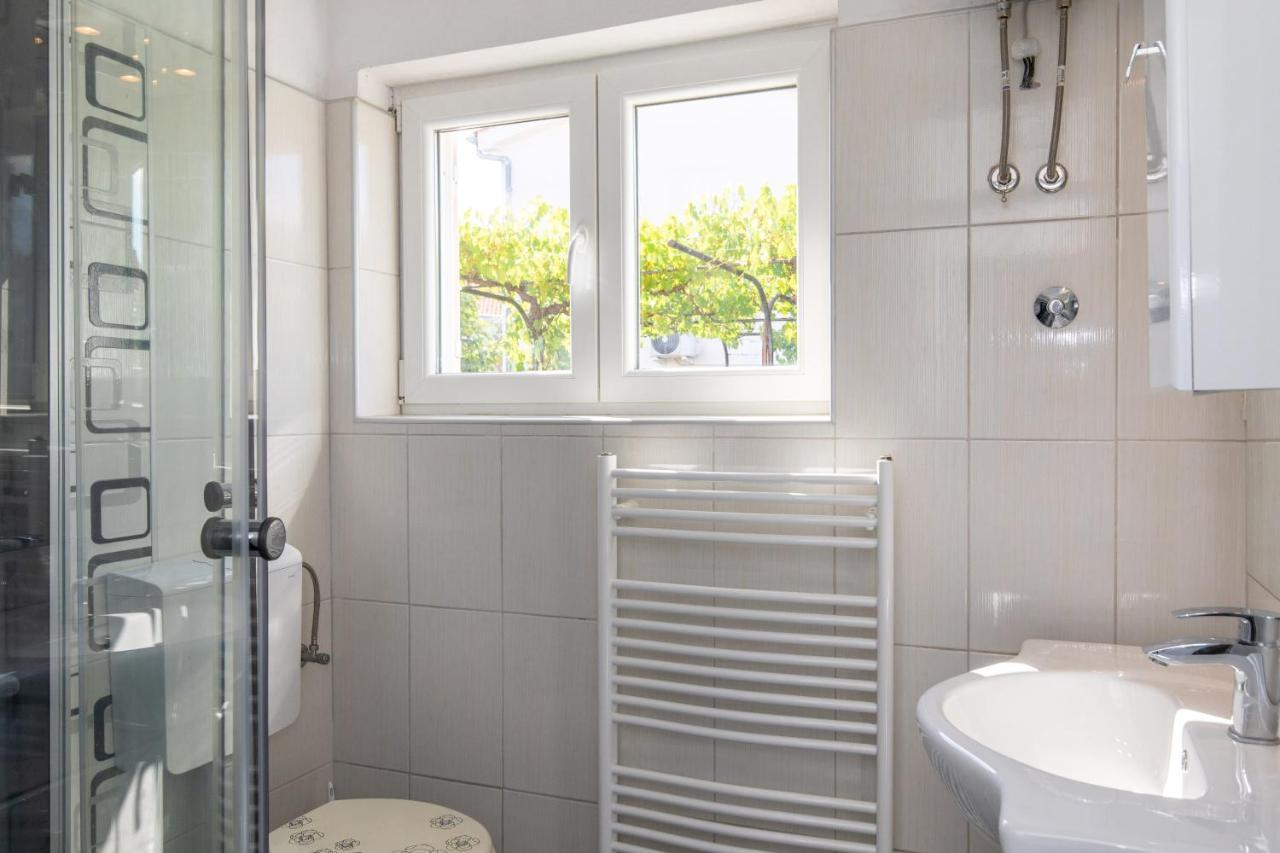 Apartment Lavanda With Beautiful Garden Krk Town Εξωτερικό φωτογραφία